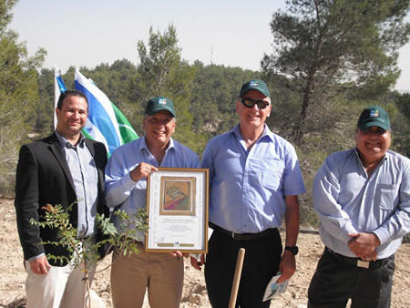 השר האורח ותעודת הנטיעה.